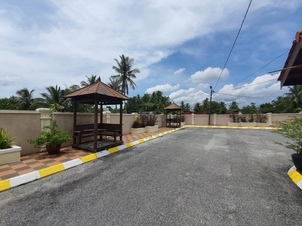 Villa Temila Pasir Puteh Exterior photo